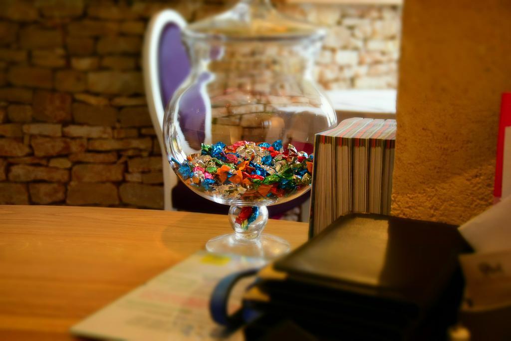 Le Petit Relais Hotel Cales  ภายนอก รูปภาพ