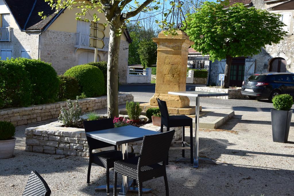 Le Petit Relais Hotel Cales  ภายนอก รูปภาพ